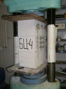 Прочность газобетона. Подготовка к испытаниям на центральное сжатие.